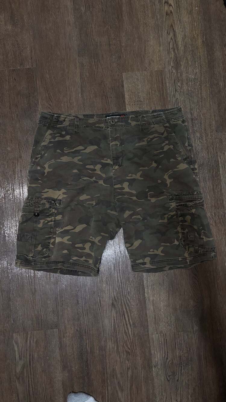 Quiksilver Camo Cargo Shorts Size 38